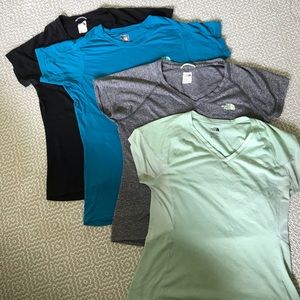North Face Shirt Bundle Size Medium